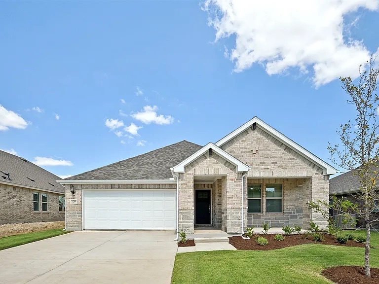 1209 Gardendale Hollow Lane